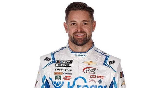 How Tall is Ricky Stenhouse