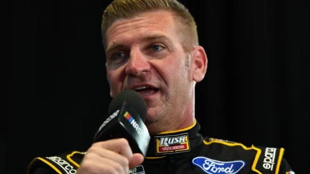 How Tall is Clint Bowyer
