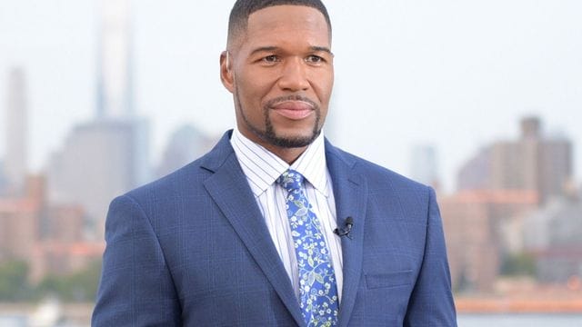 How Tall is Michael Strahan